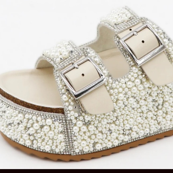 Steve Madden Blowout Pearl Embellished Sandals – Bone – Size 9.5